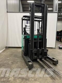 Mitsubishi RB16N3 Reachtruck voor hoog niveau