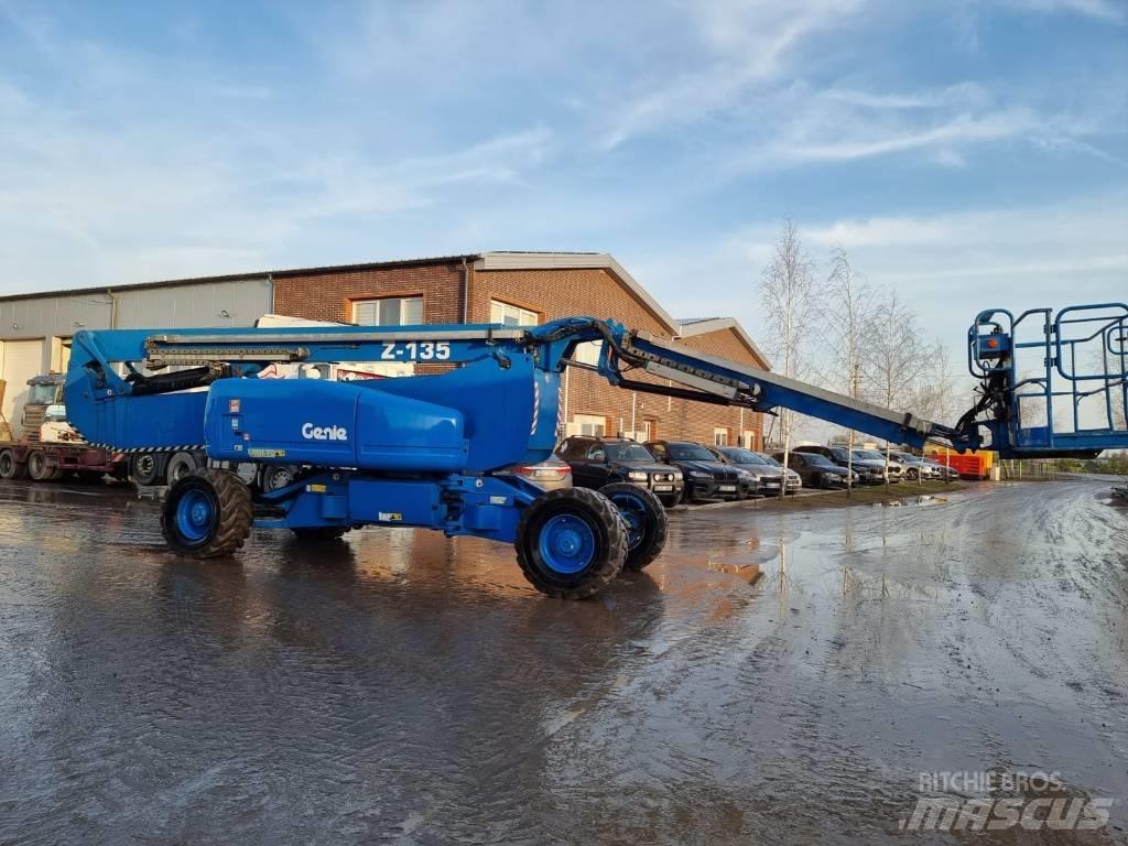 Genie Z 135 4x4 Knikarmhoogwerkers