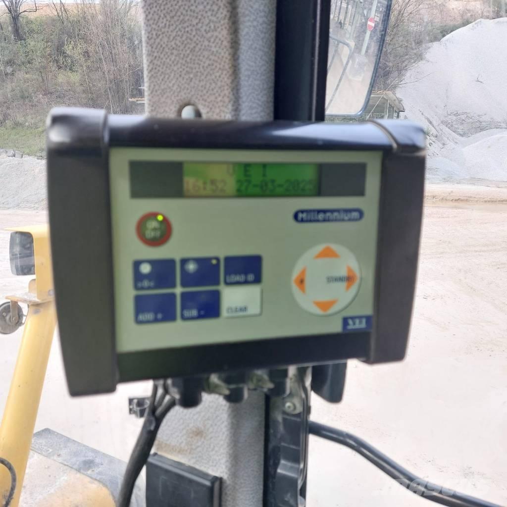 Komatsu WA 600-3 Wielladers