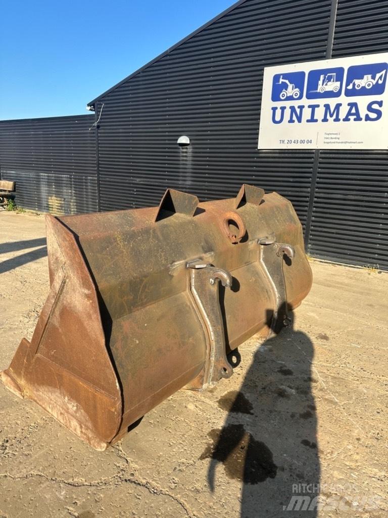 Volvo læsseskovl Bakken