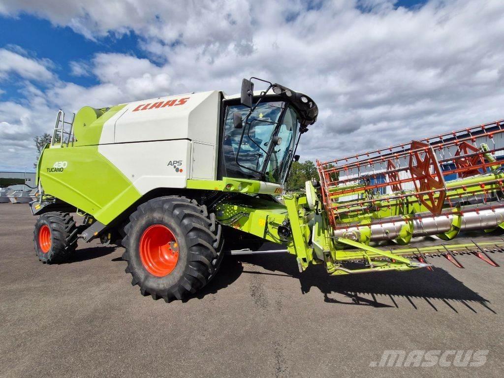 CLAAS Tucano 430 Maaidorsmachines