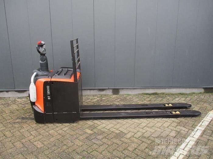 Toyota LPE 250 Pallettruck met meerij platform