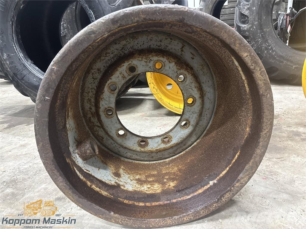 Valmet 860 24x26,5 Banden, wielen en velgen