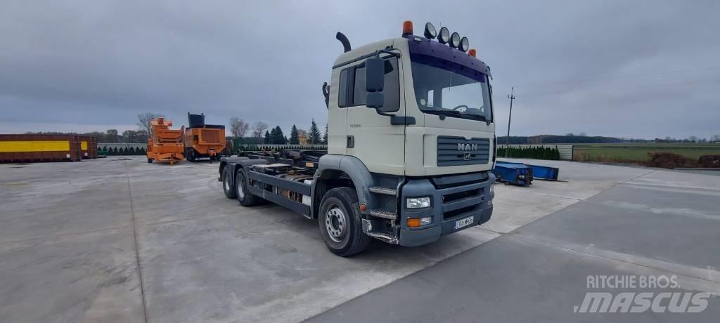 MAN TGA 26.363 Vrachtwagen met containersysteem