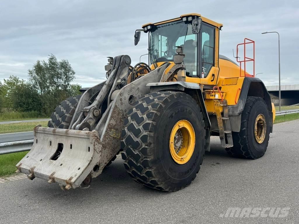 Volvo L220H Wielladers