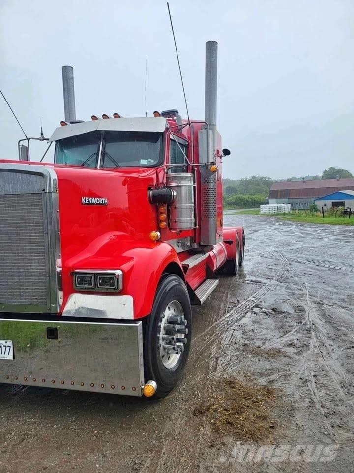 Kenworth W 900 L Trekkers