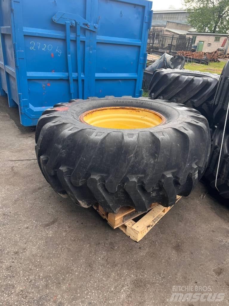 Nokian 700/70-34 Banden, wielen en velgen