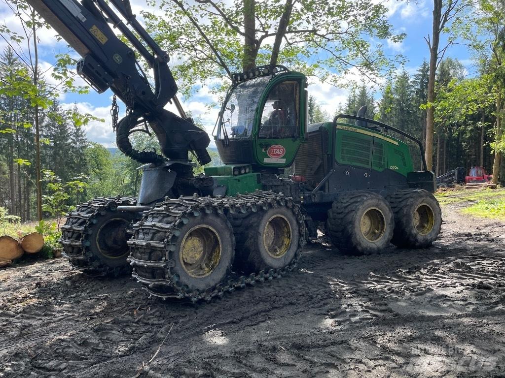 John Deere 1270G 8WD Harvesters