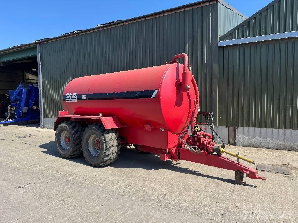 Hi-Spec 2500 Tanker Mesttank