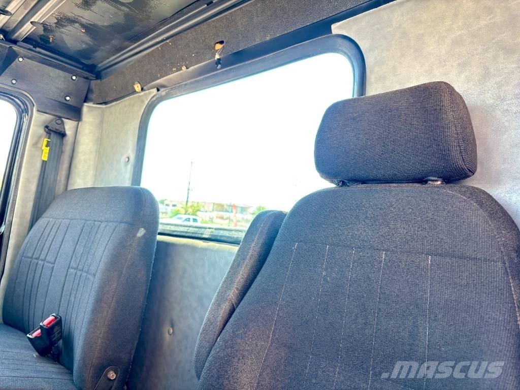 Western Star 4900 Trekkers