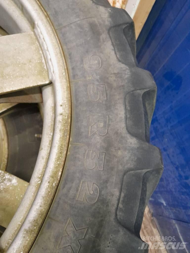 Michelin 9,5-32 Banden, wielen en velgen
