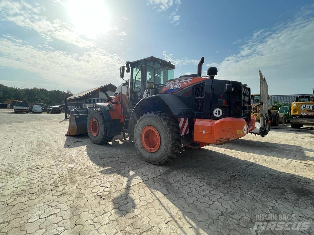 Hitachi ZW 250-6 Wielladers
