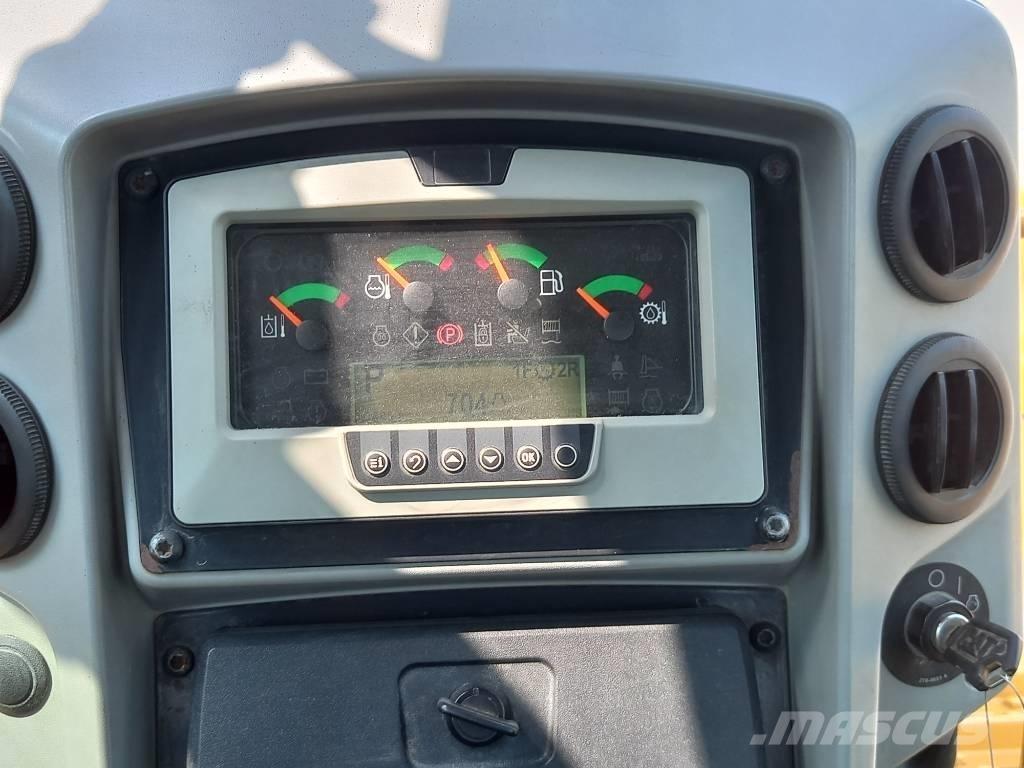 CAT D8T (Abu Dhabi) Rupsdozers