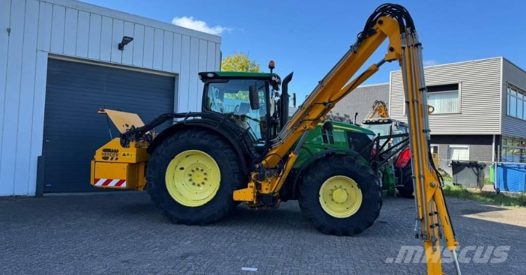 John Deere F 440 M Ronde-balenpersen
