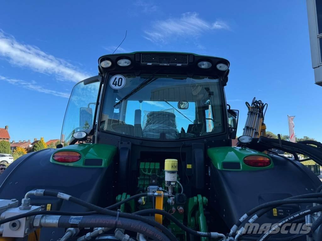John Deere F 440 M Ronde-balenpersen