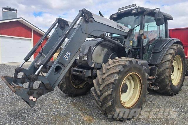 Valtra N141 HiTech Tractoren