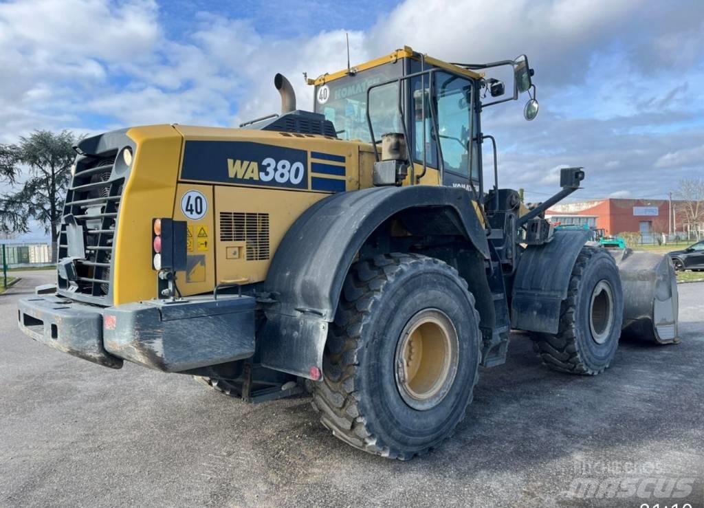 Komatsu WA 380-8 Wielladers