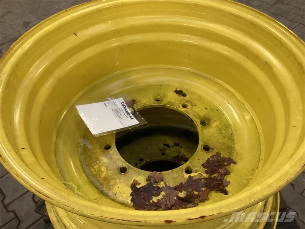 John Deere 16x30 Banden, wielen en velgen