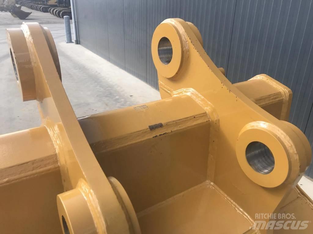CAT 330D2 Bakken
