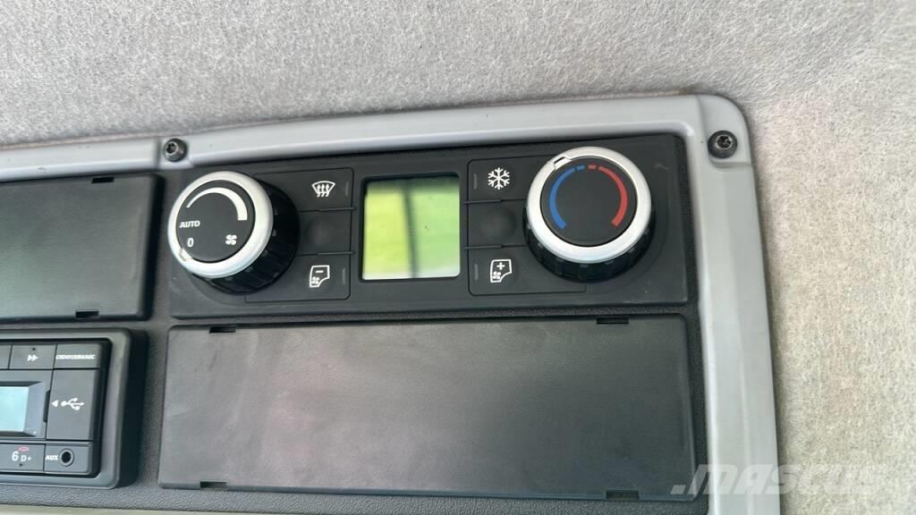 Valtra Q305 Tractoren