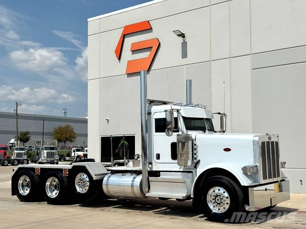 Peterbilt 389 Trekkers