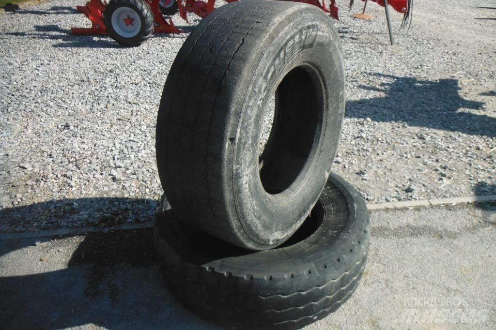 Michelin 385/65R22.5 Banden, wielen en velgen