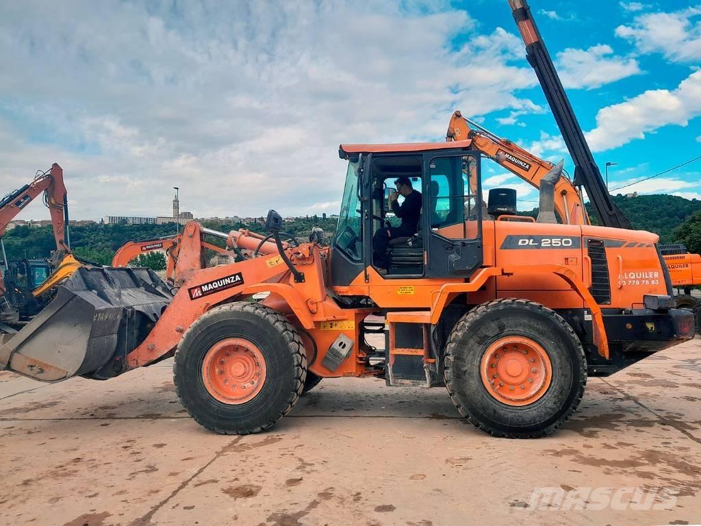 Doosan DL 250-3 Wielladers