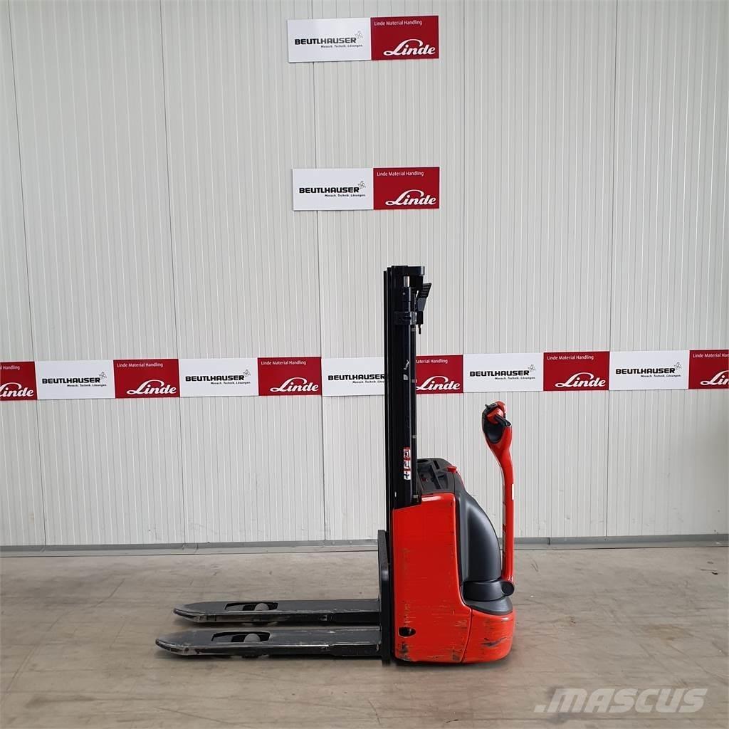 Linde L10 Meeloop stapelaar