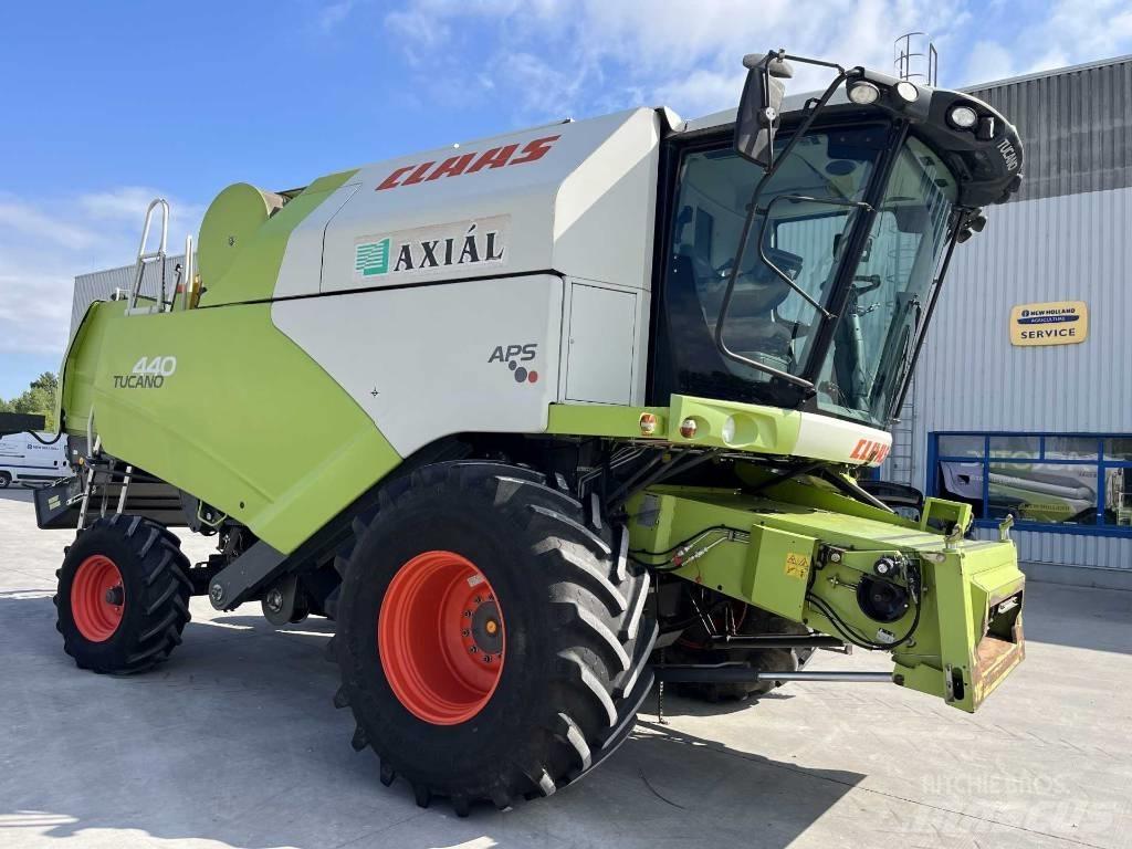 CLAAS Tucano 440 Maaidorsmachines