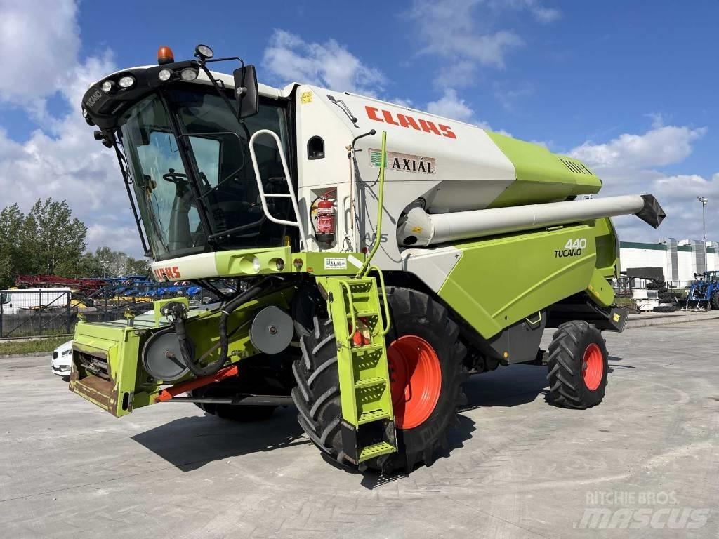 CLAAS Tucano 440 Maaidorsmachines