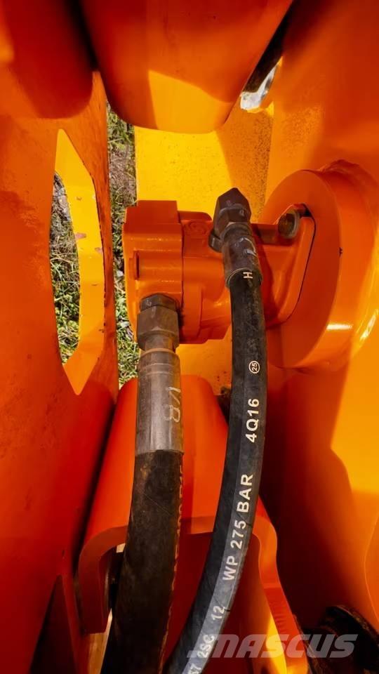 Volvo SD75B Trilrolwalsen