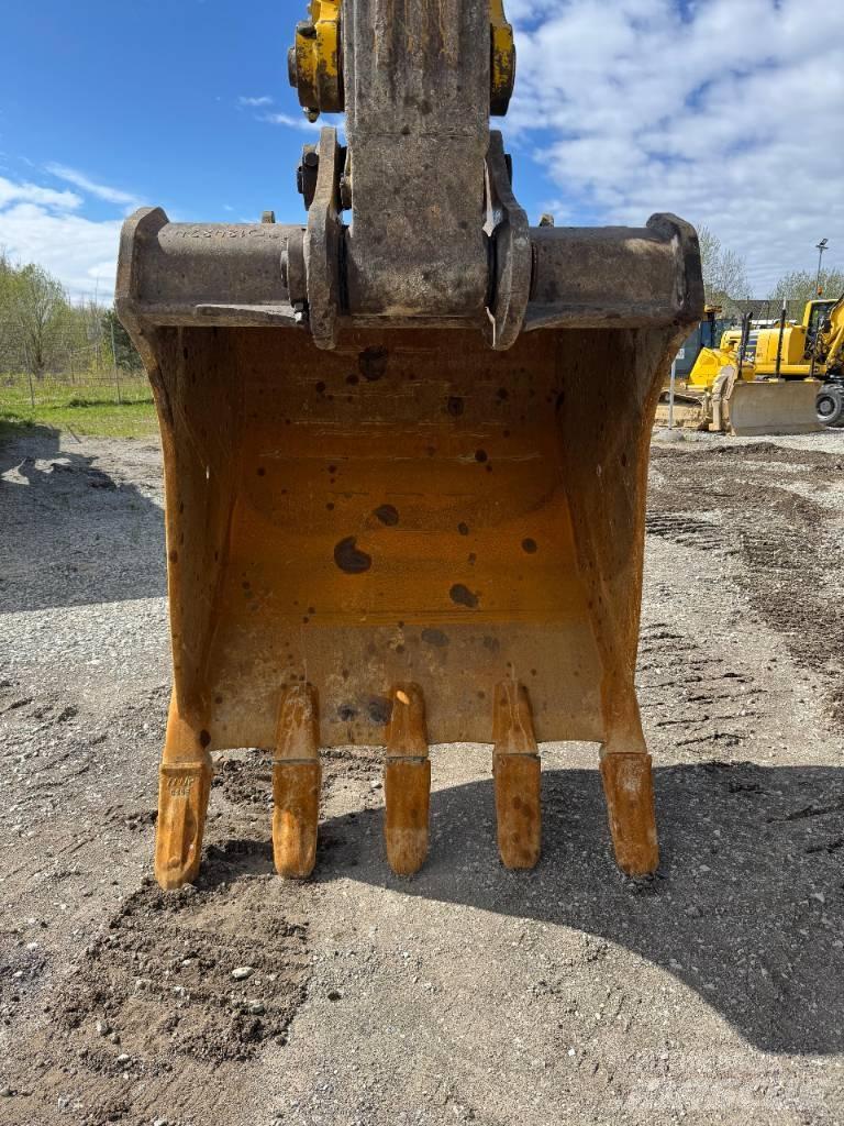 Komatsu HB365LC-3E0 Rupsgraafmachines
