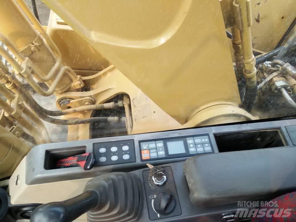 CAT 320 C Rupsgraafmachines