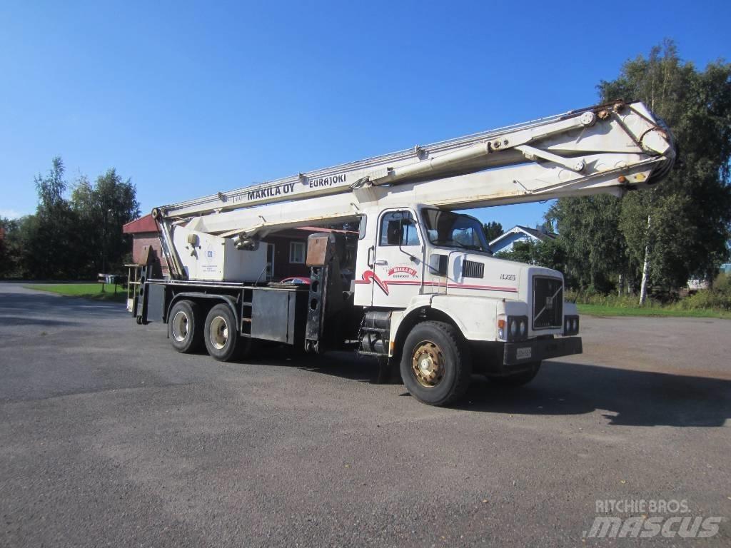 Volvo N 7 6X2 4600 Vlakke laadvloer met kraan