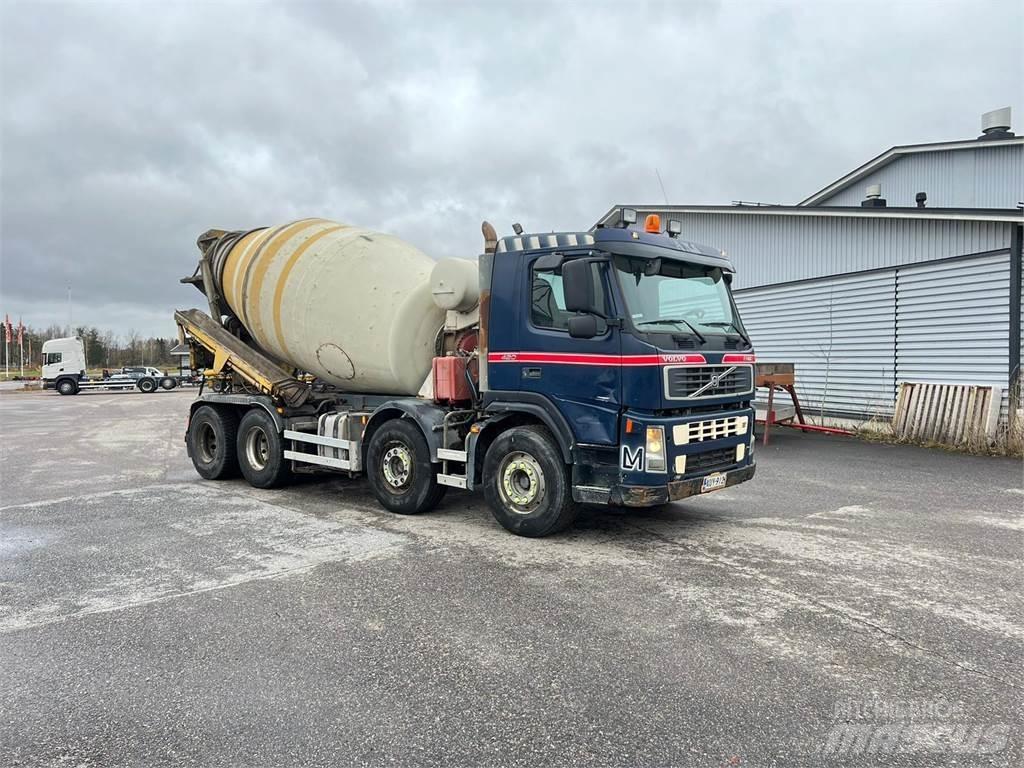 Volvo FM12 8X4 Betonmixers en pompen