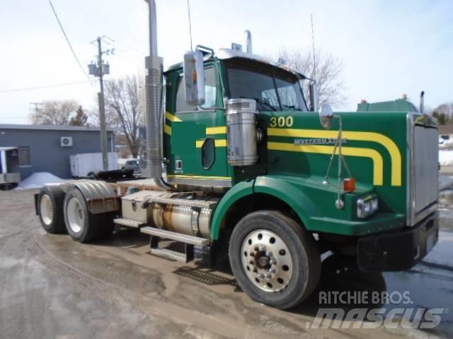 Western Star 4900 SF Trekkers