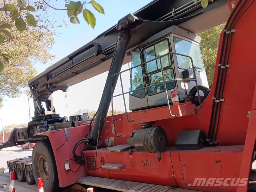 Kalmar DRT 450 Reachstackers