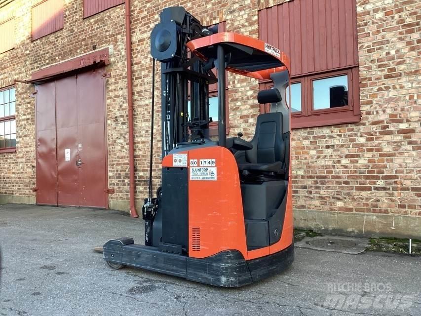 BT RRE 160 Reachtruck voor hoog niveau