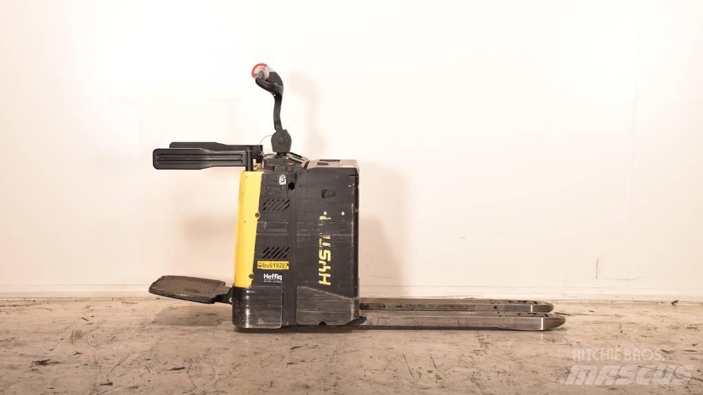 Hyster P 2.0 S Pallettruck met meerij platform