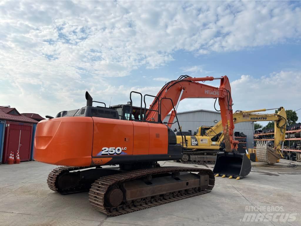 Hitachi ZX 250 LC-6 Rupsgraafmachines