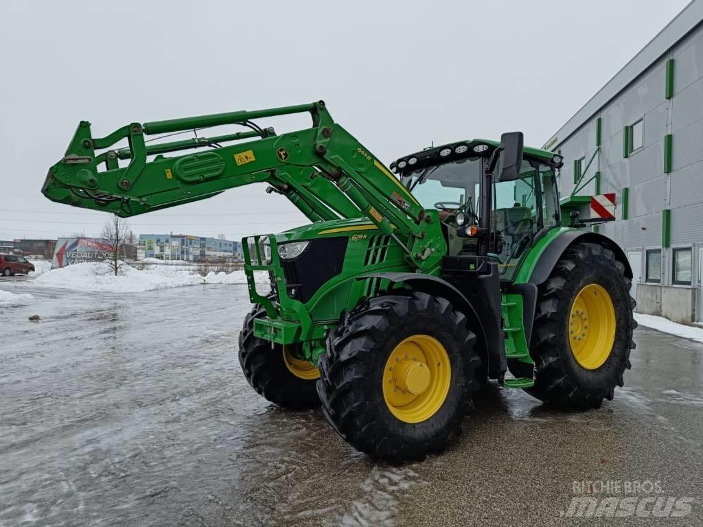 John Deere 6215 R Tractoren