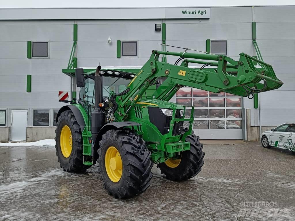 John Deere 6215 R Tractoren