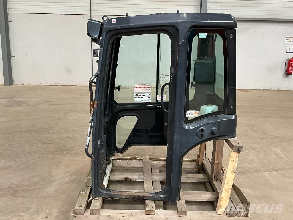 Kubota U 48-4 / U 55-4 Cabine en interieur