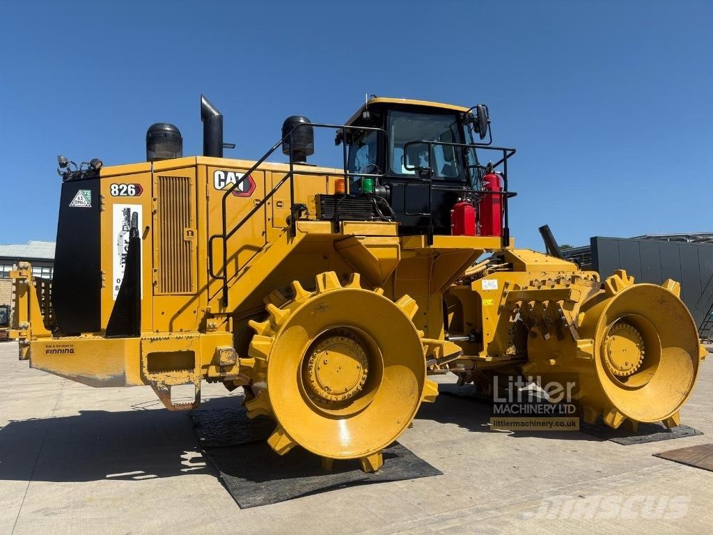 CAT 826 K Afvalpersen