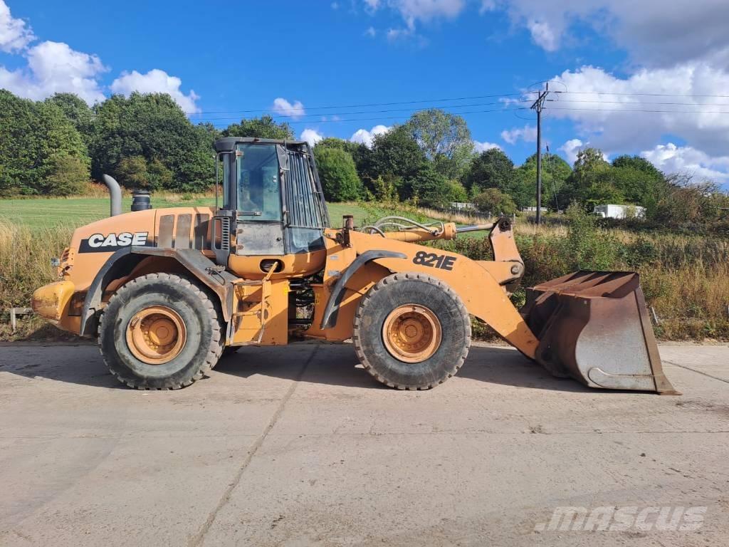 CASE 821 E XR Wielladers