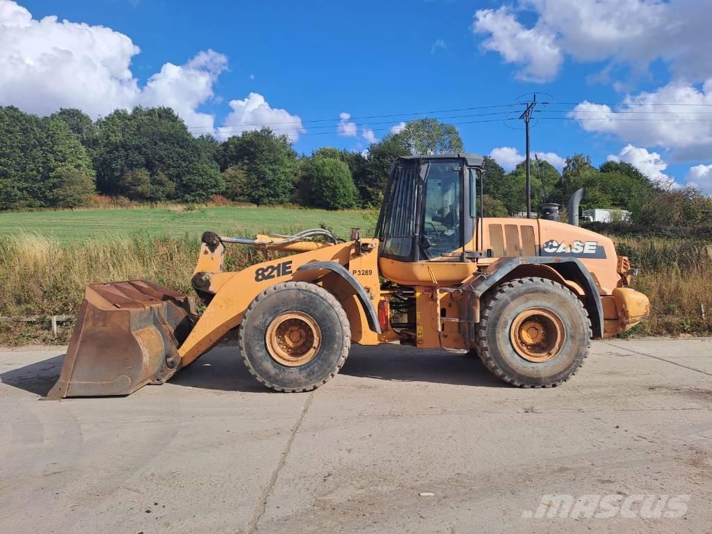 CASE 821 E XR Wielladers