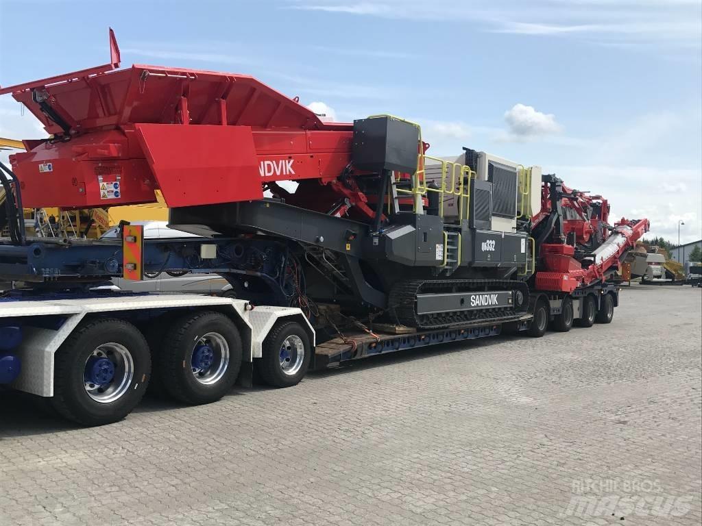 Sandvik QH 332 DDHS Mobile crushers