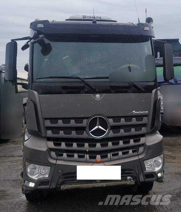 Mercedes-Benz 3951K Mini Dumpers