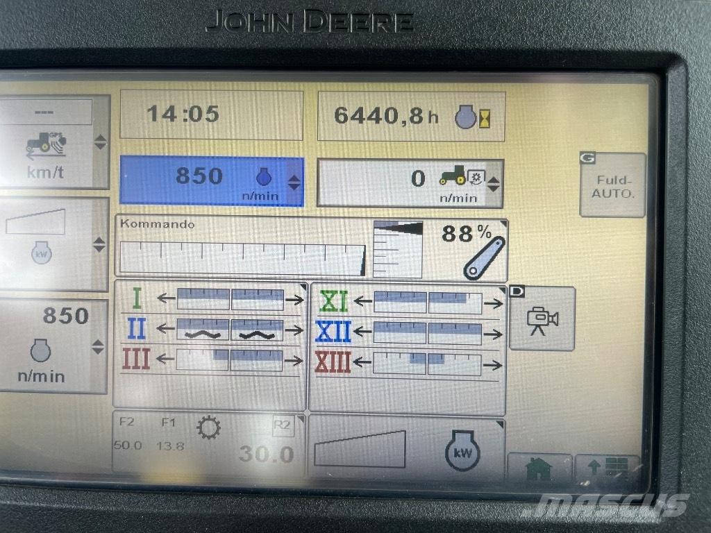 John Deere 6150R Tractoren