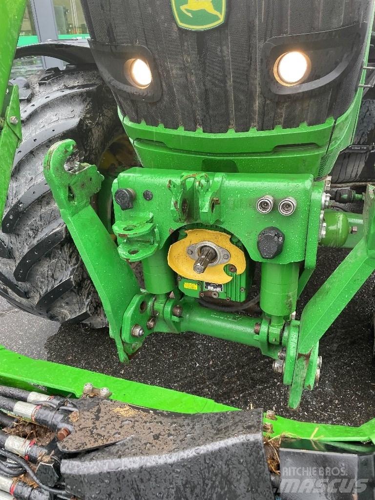 John Deere 6140R Tractoren